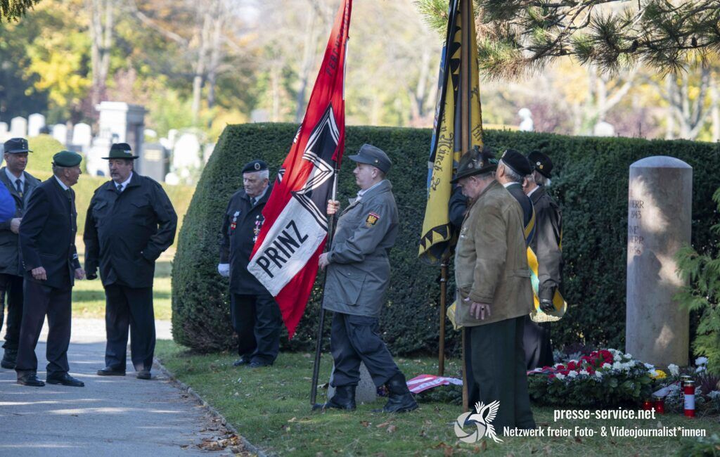 Wien: Gedenken an NS-Piloten Walter Nowotny (07.11.2021)