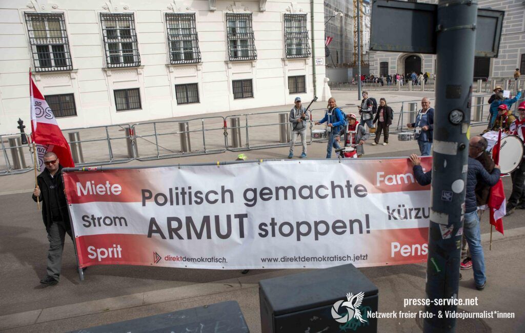 Wien: Verschwörungsideologische Demonstration von „Direktdemokratisch“ (04.10.2025)