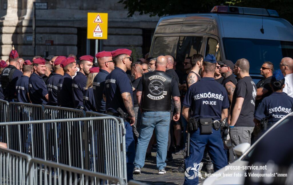 Budapest: Neonazistische Kundgebung vor dem Landesgericht (20.06.2025)
