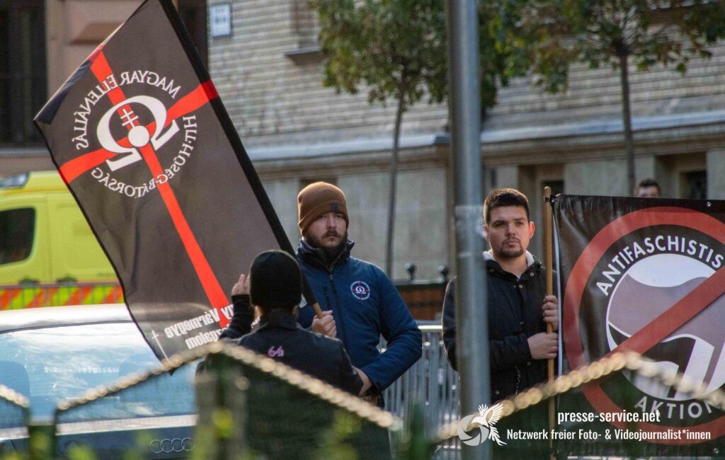 Budapest: Neonazistische Kundgebung vor dem Landesgericht (01.10.2025)