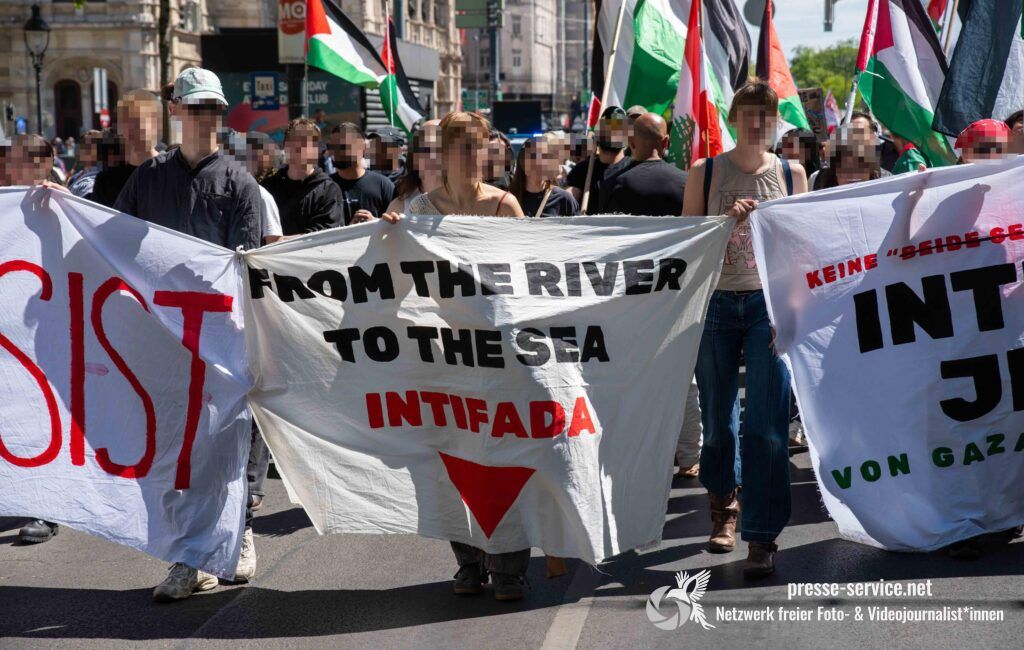 Wien: Antisemitischer Block bei antiimperialistischer Demonstration (01.05.2026)