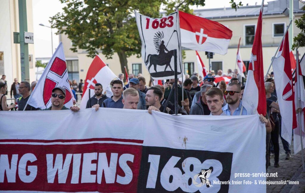 Wien: Rechtsextremer Aufmarsch am Kahlenberg (12.09.2020)